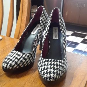 Black and White Houndstooth Pumps